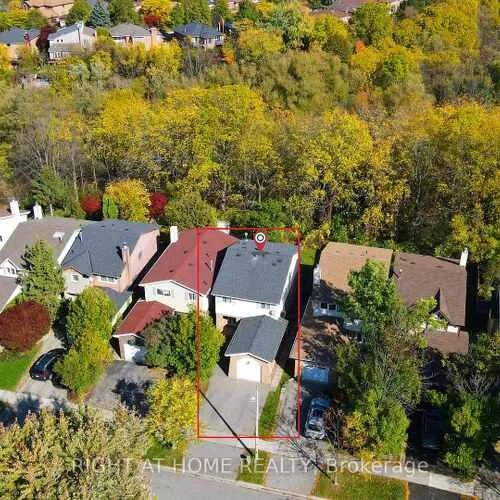 Premium freehold home for sale: 32, Macauley, Aileen-Willowbrook, Markham