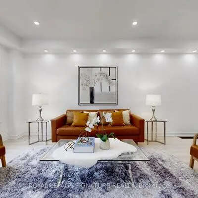 2864,&nbsp;Bur Oak, Cornell, Markham