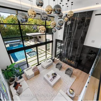 32,&nbsp;Laureleaf, Bayview Glen, Markham