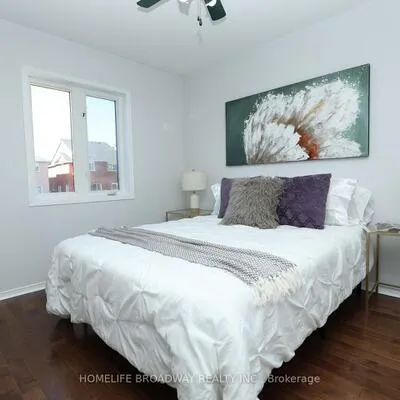 378,&nbsp;Bur Oak, Berczy, Markham