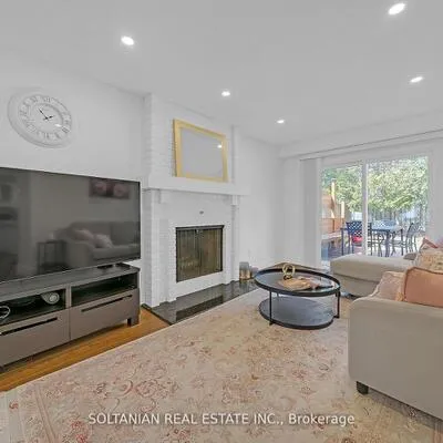 54,&nbsp;Braeburn, Aileen-Willowbrook, Markham