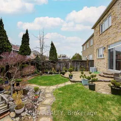 6,&nbsp;Linsmary, Greensborough, Markham