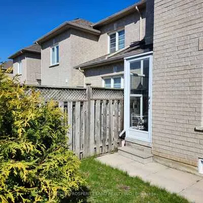 25,&nbsp;Olivia, Berczy, Markham