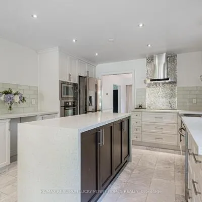 6,&nbsp;Village Squire, Royal Orchard, Markham