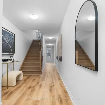3,&nbsp;Lounts, Cornell, Markham