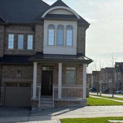 197,&nbsp;Harbord, Berczy, Markham