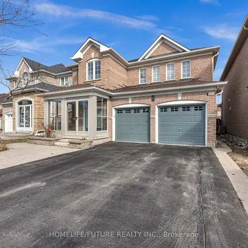 Premium freehold home for sale: 262, Helen, Village Green-South Unionville, Markham