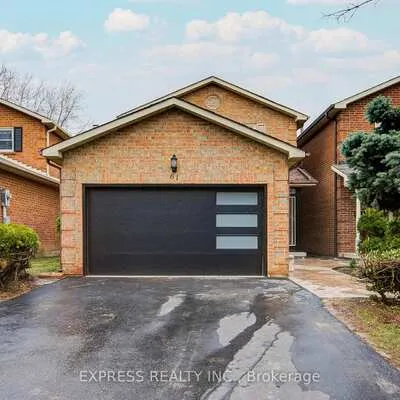 61,&nbsp;Trothen, Markham Village, Markham