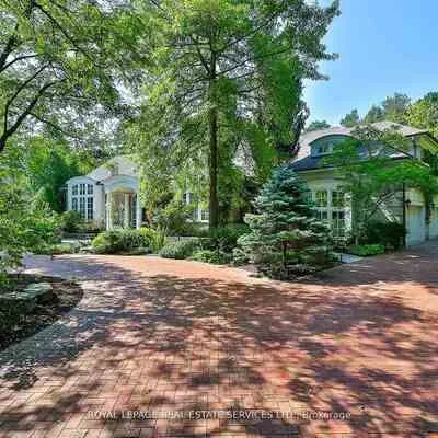 9,&nbsp;Seinecliffe, Bayview Glen, Markham