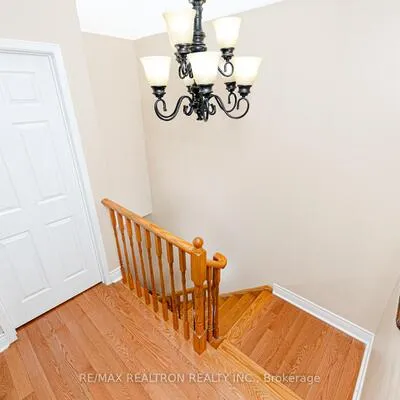141,&nbsp;Laird, Middlefield, Markham