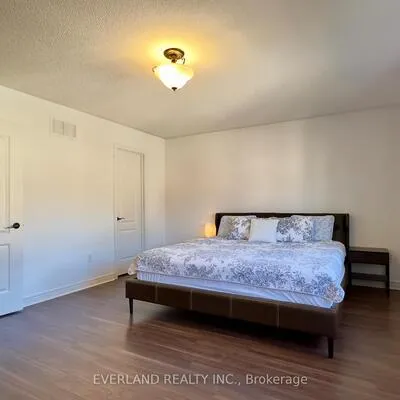 22,&nbsp;Lundy, Box Grove, Markham