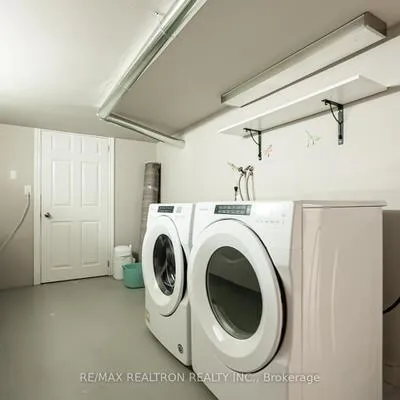 15,&nbsp;Lincoln Green, Bullock, Markham