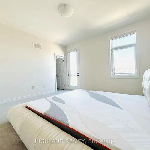 Premium freehold home for sale: 12, Robert Eaton, Middlefield, Markham