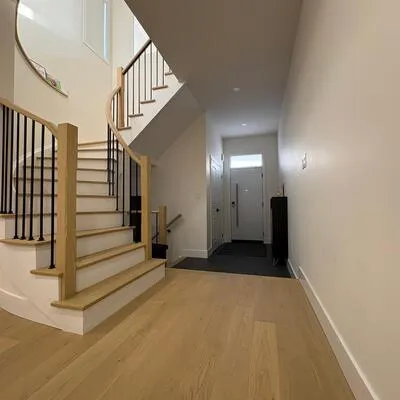 197,&nbsp;Harbord, Berczy, Markham