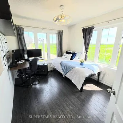 33,&nbsp;Tilbury, Cornell, Markham