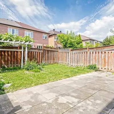 72,&nbsp;Weatherill, Berczy, Markham