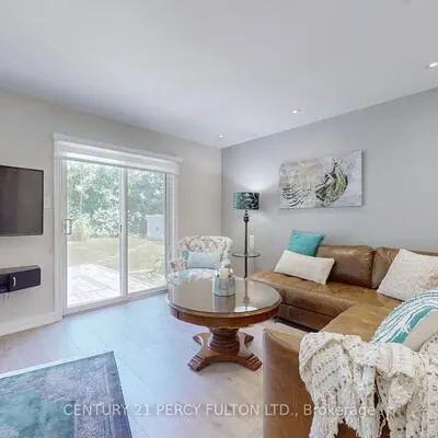 158,&nbsp;Holm, Aileen-Willowbrook, Markham