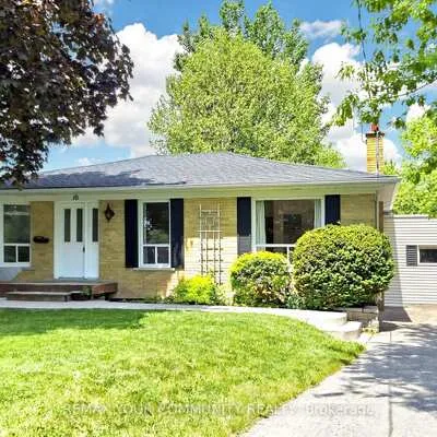 10,&nbsp;Winlaw, Old Markham Village, Markham