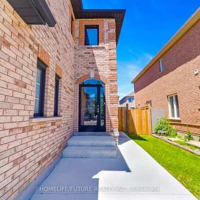 556,&nbsp;Highglen, Middlefield, Markham