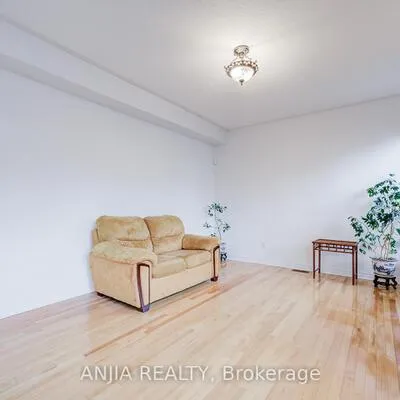6,&nbsp;Linsmary, Greensborough, Markham