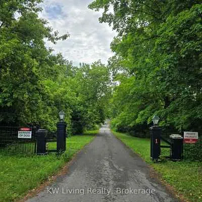 1,&nbsp;Campbell, Village Green-South Unionville, Markham