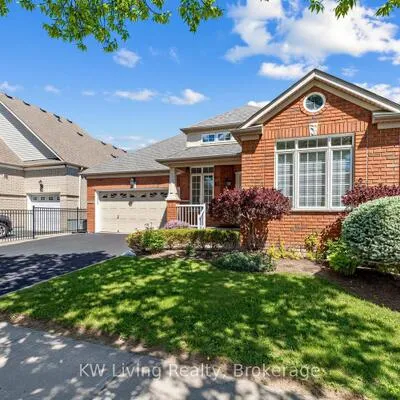 41,&nbsp;Manorwood, Berczy, Markham