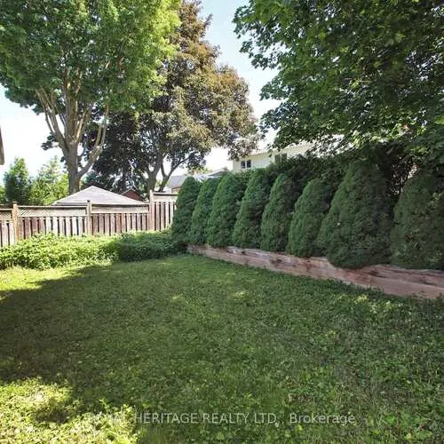 Premium freehold home for sale: 21, Wootten, Sherwood-Amberglen, Markham