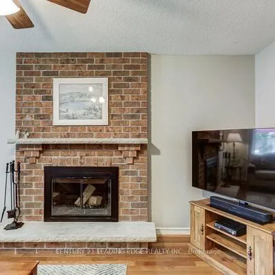 128,&nbsp;Reeve, Markham Village, Markham