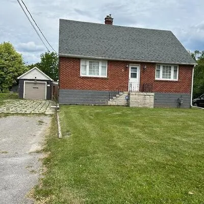 9,&nbsp;Wales, Old Markham Village, Markham