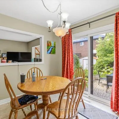 180,&nbsp;Lyndhurst, Thornlea, Markham