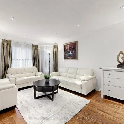 7,&nbsp;Cummings, Thornlea, Markham