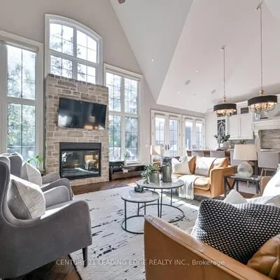16,&nbsp;Sir Isaac, Markham Village, Markham