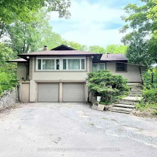 Premium freehold home for sale: 9563, Warden, Devil's Elbow, Markham