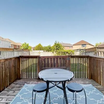133,&nbsp;Laird, Middlefield, Markham