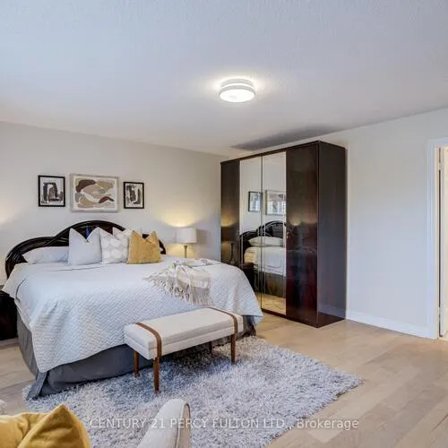 Premium freehold home for sale: 118, Village Gate, Cachet, Markham