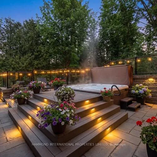 Premium freehold home for sale: 8, Cachet, Devil's Elbow, Markham