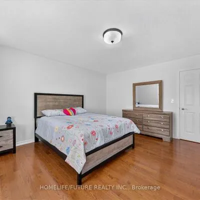 2,&nbsp;Astrid, Wismer, Markham