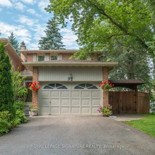 Premium freehold home for sale: 32, Richwood, Sherwood-Amberglen, Markham