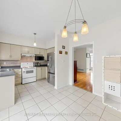 51,&nbsp;Pinecrest, Wismer, Markham