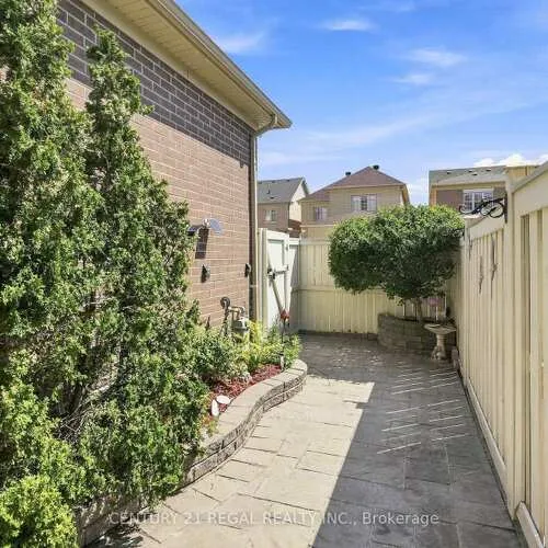Premium freehold home for sale: 10461, Woodbine, Cathedraltown, Markham