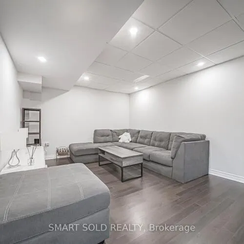 Premium freehold home for sale: 8, Gordon Weeden, Greensborough, Markham