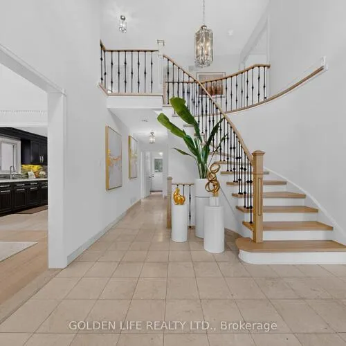 Premium freehold home for sale: 186, Carlton, Unionville, Markham