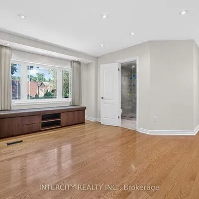 10,&nbsp;East, Unionville, Markham