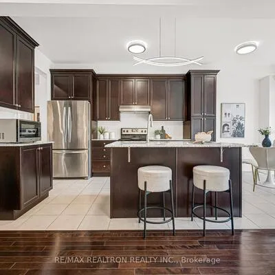 119,&nbsp;Wilfred Murison, Berczy, Markham