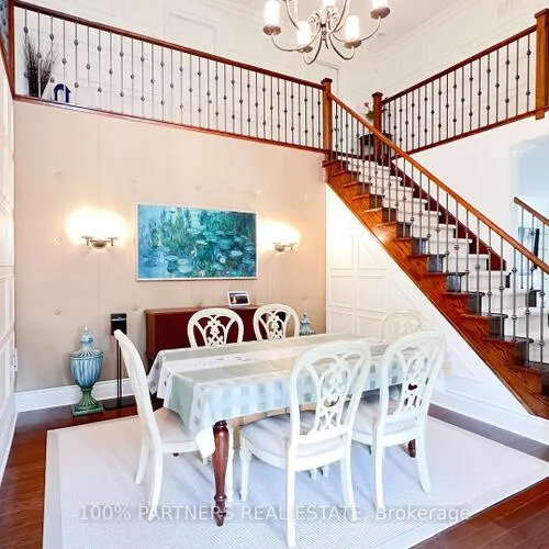 Premium freehold home for sale: 33, Earnshaw, Victoria Square, Markham