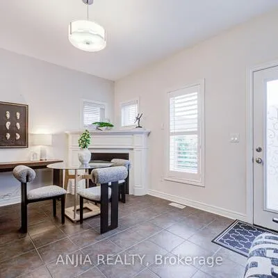 2406,&nbsp;Bur Oak, Greensborough, Markham