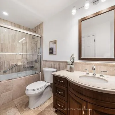 129,&nbsp;Babcombe, Bayview Glen, Markham