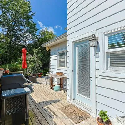 30,&nbsp;Peter, Old Markham Village, Markham