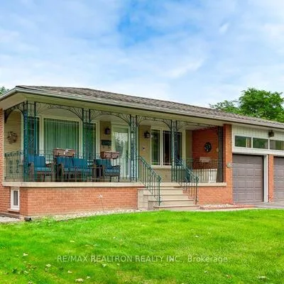 2,&nbsp;Captain Armstrong, Sherwood-Amberglen, Markham