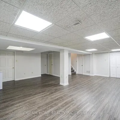30,&nbsp;Garnish Green, Markham Village, Markham